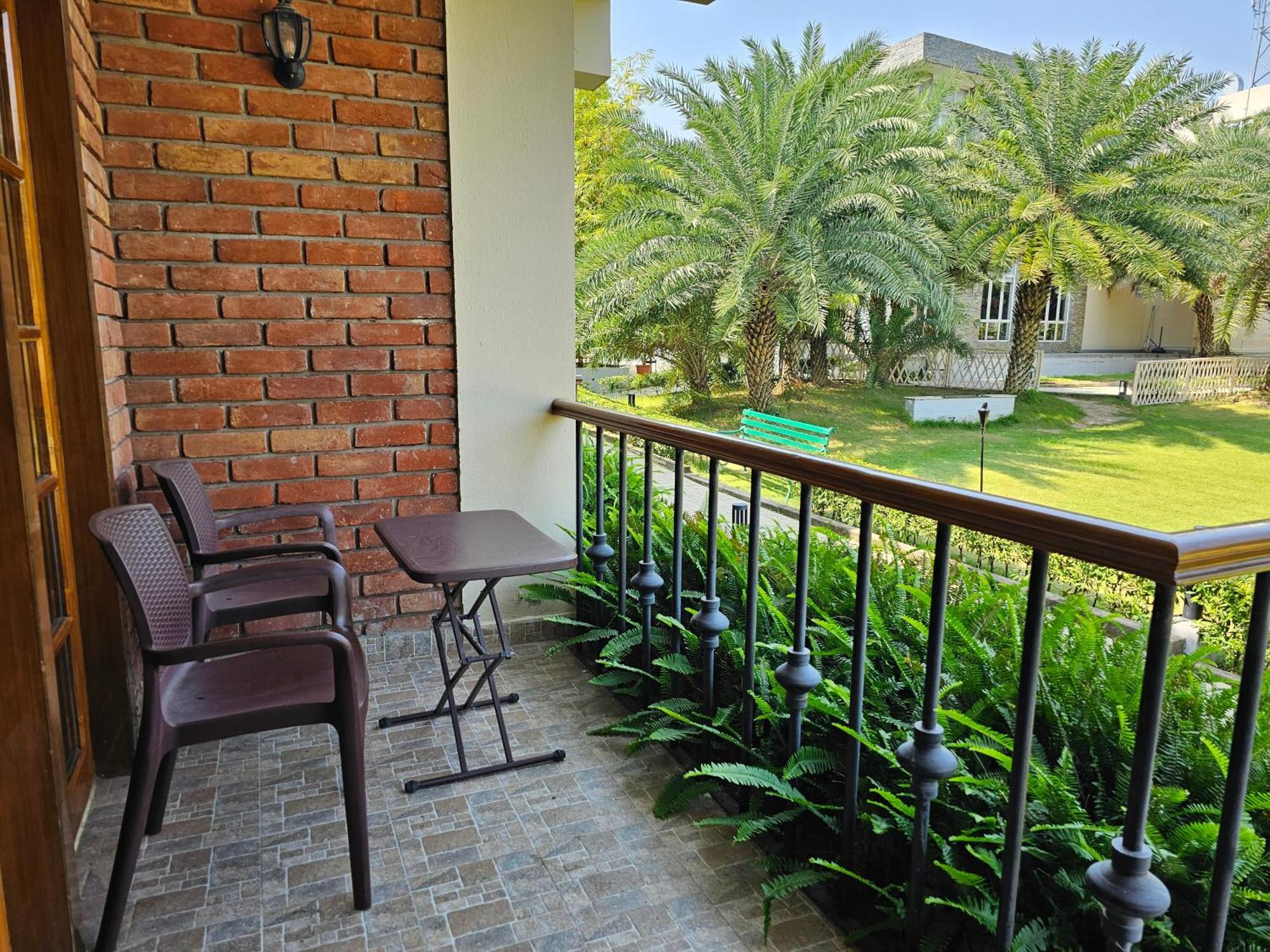The Creek Boutique Resort & Spa Bolpur Exterior photo